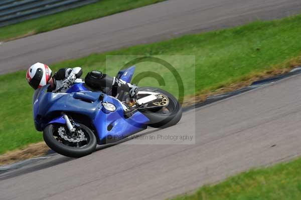Motorcycle action photographs;Rockingham;Rockingham photographs;event digital images;eventdigitalimages;no limits trackday;peter wileman photography;rockingham corby northamptonshire;trackday;trackday digital images;trackday photos