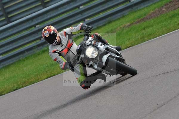 Motorcycle action photographs;Rockingham;Rockingham photographs;event digital images;eventdigitalimages;no limits trackday;peter wileman photography;rockingham corby northamptonshire;trackday;trackday digital images;trackday photos