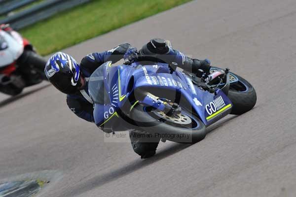Motorcycle action photographs;Rockingham;Rockingham photographs;event digital images;eventdigitalimages;no limits trackday;peter wileman photography;rockingham corby northamptonshire;trackday;trackday digital images;trackday photos