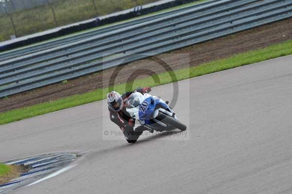 Motorcycle action photographs;Rockingham;Rockingham photographs;event digital images;eventdigitalimages;no limits trackday;peter wileman photography;rockingham corby northamptonshire;trackday;trackday digital images;trackday photos