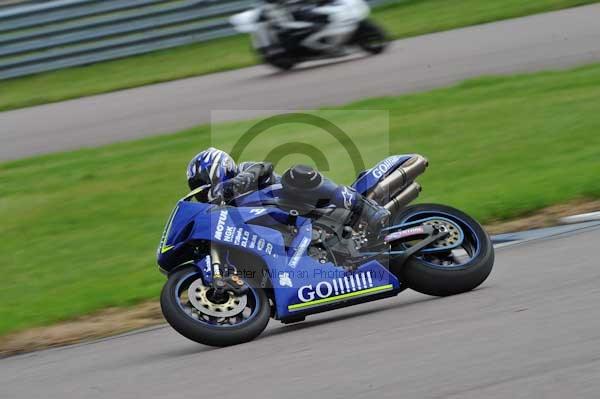 Motorcycle action photographs;Rockingham;Rockingham photographs;event digital images;eventdigitalimages;no limits trackday;peter wileman photography;rockingham corby northamptonshire;trackday;trackday digital images;trackday photos