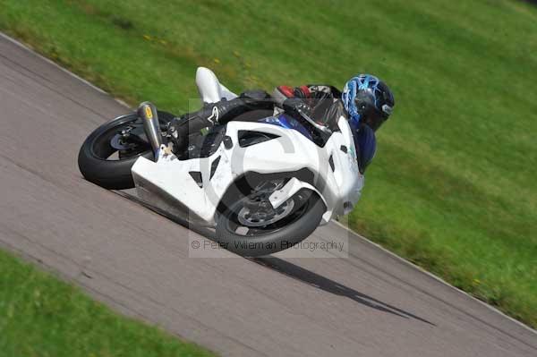 Motorcycle action photographs;Rockingham;Rockingham photographs;event digital images;eventdigitalimages;no limits trackday;peter wileman photography;rockingham corby northamptonshire;trackday;trackday digital images;trackday photos