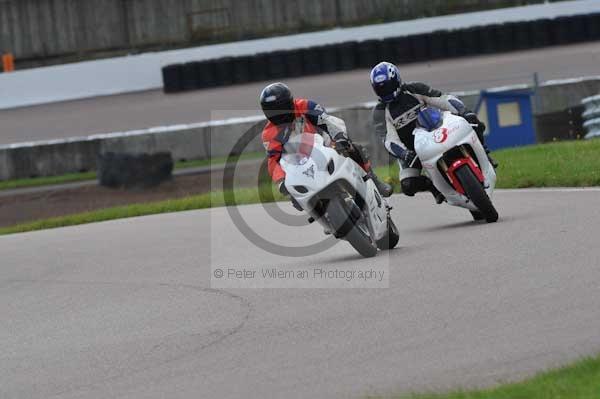 Motorcycle action photographs;Rockingham;Rockingham photographs;event digital images;eventdigitalimages;no limits trackday;peter wileman photography;rockingham corby northamptonshire;trackday;trackday digital images;trackday photos
