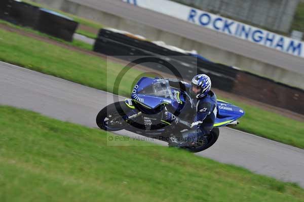Motorcycle action photographs;Rockingham;Rockingham photographs;event digital images;eventdigitalimages;no limits trackday;peter wileman photography;rockingham corby northamptonshire;trackday;trackday digital images;trackday photos