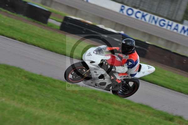 Motorcycle action photographs;Rockingham;Rockingham photographs;event digital images;eventdigitalimages;no limits trackday;peter wileman photography;rockingham corby northamptonshire;trackday;trackday digital images;trackday photos