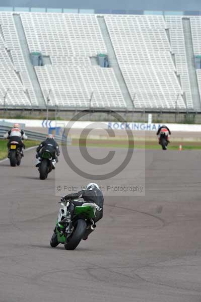 Motorcycle action photographs;Rockingham;Rockingham photographs;event digital images;eventdigitalimages;no limits trackday;peter wileman photography;rockingham corby northamptonshire;trackday;trackday digital images;trackday photos