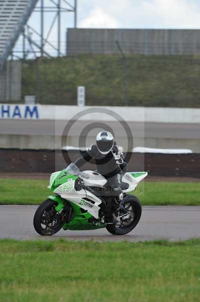 Motorcycle action photographs;Rockingham;Rockingham photographs;event digital images;eventdigitalimages;no limits trackday;peter wileman photography;rockingham corby northamptonshire;trackday;trackday digital images;trackday photos