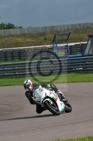 Motorcycle action photographs;Rockingham;Rockingham photographs;event digital images;eventdigitalimages;no limits trackday;peter wileman photography;rockingham corby northamptonshire;trackday;trackday digital images;trackday photos