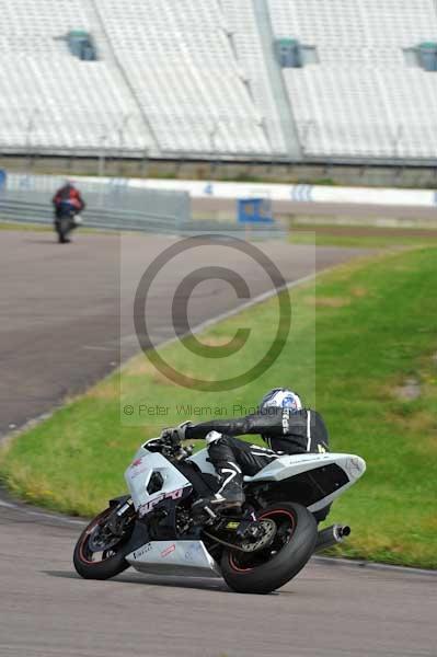 Motorcycle action photographs;Rockingham;Rockingham photographs;event digital images;eventdigitalimages;no limits trackday;peter wileman photography;rockingham corby northamptonshire;trackday;trackday digital images;trackday photos