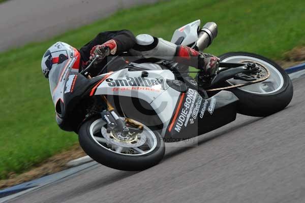 Motorcycle action photographs;Rockingham;Rockingham photographs;event digital images;eventdigitalimages;no limits trackday;peter wileman photography;rockingham corby northamptonshire;trackday;trackday digital images;trackday photos