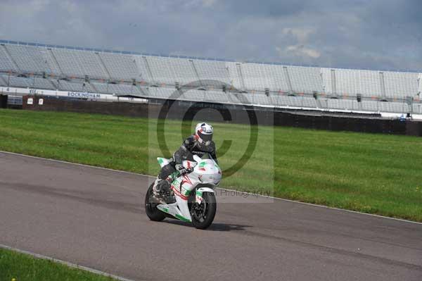 Motorcycle action photographs;Rockingham;Rockingham photographs;event digital images;eventdigitalimages;no limits trackday;peter wileman photography;rockingham corby northamptonshire;trackday;trackday digital images;trackday photos