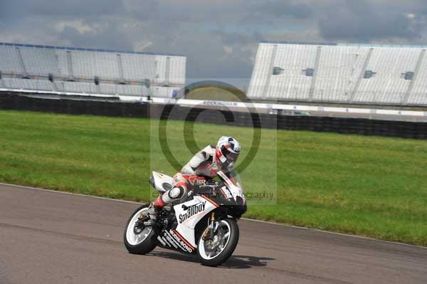 Motorcycle action photographs;Rockingham;Rockingham photographs;event digital images;eventdigitalimages;no limits trackday;peter wileman photography;rockingham corby northamptonshire;trackday;trackday digital images;trackday photos