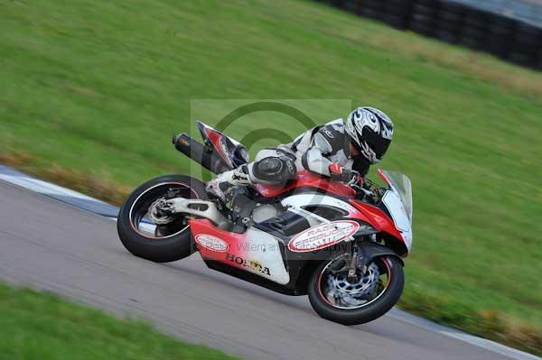 Motorcycle action photographs;Rockingham;Rockingham photographs;event digital images;eventdigitalimages;no limits trackday;peter wileman photography;rockingham corby northamptonshire;trackday;trackday digital images;trackday photos