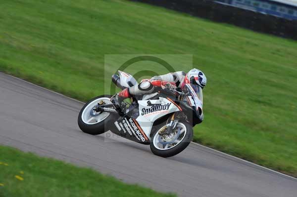 Motorcycle action photographs;Rockingham;Rockingham photographs;event digital images;eventdigitalimages;no limits trackday;peter wileman photography;rockingham corby northamptonshire;trackday;trackday digital images;trackday photos