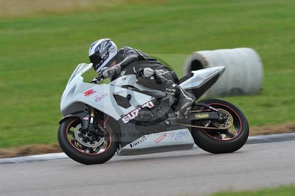 Motorcycle action photographs;Rockingham;Rockingham photographs;event digital images;eventdigitalimages;no limits trackday;peter wileman photography;rockingham corby northamptonshire;trackday;trackday digital images;trackday photos