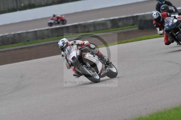 Motorcycle action photographs;Rockingham;Rockingham photographs;event digital images;eventdigitalimages;no limits trackday;peter wileman photography;rockingham corby northamptonshire;trackday;trackday digital images;trackday photos