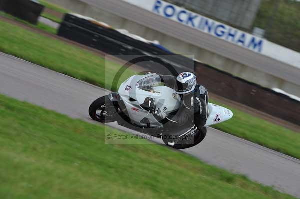 Motorcycle action photographs;Rockingham;Rockingham photographs;event digital images;eventdigitalimages;no limits trackday;peter wileman photography;rockingham corby northamptonshire;trackday;trackday digital images;trackday photos