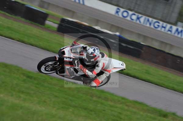 Motorcycle action photographs;Rockingham;Rockingham photographs;event digital images;eventdigitalimages;no limits trackday;peter wileman photography;rockingham corby northamptonshire;trackday;trackday digital images;trackday photos