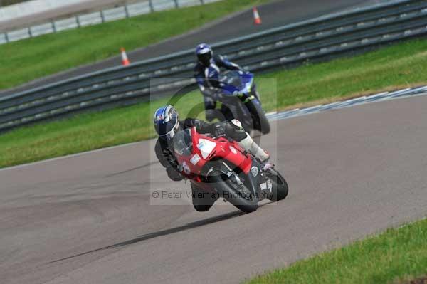 Motorcycle action photographs;Rockingham;Rockingham photographs;event digital images;eventdigitalimages;no limits trackday;peter wileman photography;rockingham corby northamptonshire;trackday;trackday digital images;trackday photos