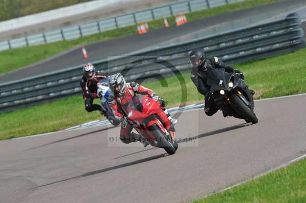 Motorcycle action photographs;Rockingham;Rockingham photographs;event digital images;eventdigitalimages;no limits trackday;peter wileman photography;rockingham corby northamptonshire;trackday;trackday digital images;trackday photos