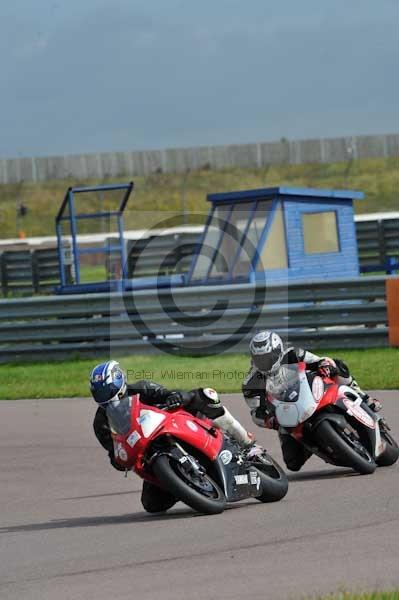 Motorcycle action photographs;Rockingham;Rockingham photographs;event digital images;eventdigitalimages;no limits trackday;peter wileman photography;rockingham corby northamptonshire;trackday;trackday digital images;trackday photos