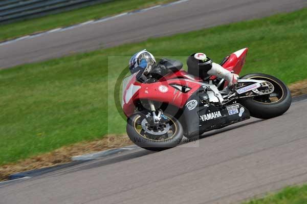 Motorcycle action photographs;Rockingham;Rockingham photographs;event digital images;eventdigitalimages;no limits trackday;peter wileman photography;rockingham corby northamptonshire;trackday;trackday digital images;trackday photos