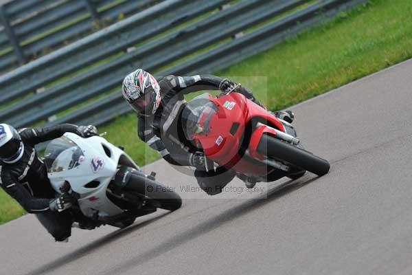 Motorcycle action photographs;Rockingham;Rockingham photographs;event digital images;eventdigitalimages;no limits trackday;peter wileman photography;rockingham corby northamptonshire;trackday;trackday digital images;trackday photos