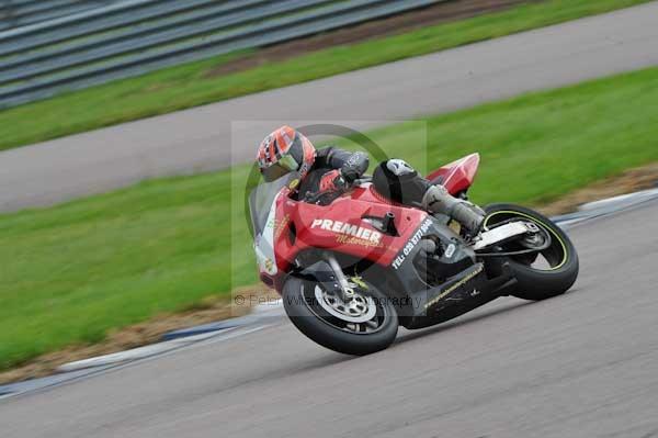 Motorcycle action photographs;Rockingham;Rockingham photographs;event digital images;eventdigitalimages;no limits trackday;peter wileman photography;rockingham corby northamptonshire;trackday;trackday digital images;trackday photos