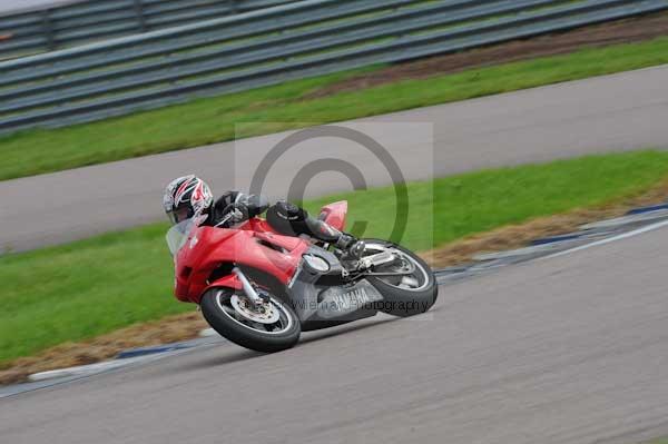 Motorcycle action photographs;Rockingham;Rockingham photographs;event digital images;eventdigitalimages;no limits trackday;peter wileman photography;rockingham corby northamptonshire;trackday;trackday digital images;trackday photos