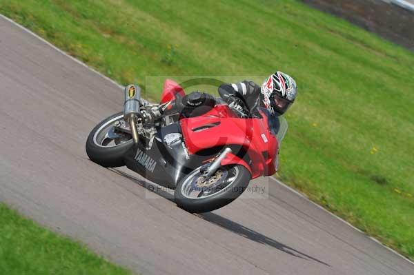 Motorcycle action photographs;Rockingham;Rockingham photographs;event digital images;eventdigitalimages;no limits trackday;peter wileman photography;rockingham corby northamptonshire;trackday;trackday digital images;trackday photos
