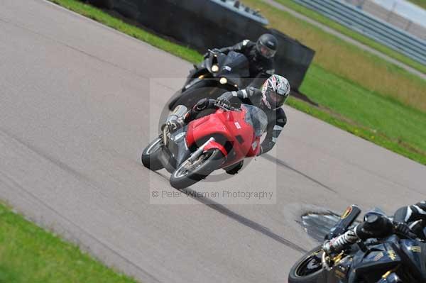Motorcycle action photographs;Rockingham;Rockingham photographs;event digital images;eventdigitalimages;no limits trackday;peter wileman photography;rockingham corby northamptonshire;trackday;trackday digital images;trackday photos