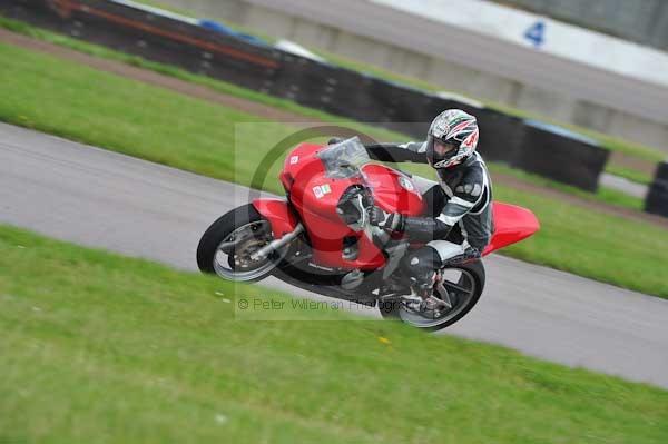 Motorcycle action photographs;Rockingham;Rockingham photographs;event digital images;eventdigitalimages;no limits trackday;peter wileman photography;rockingham corby northamptonshire;trackday;trackday digital images;trackday photos