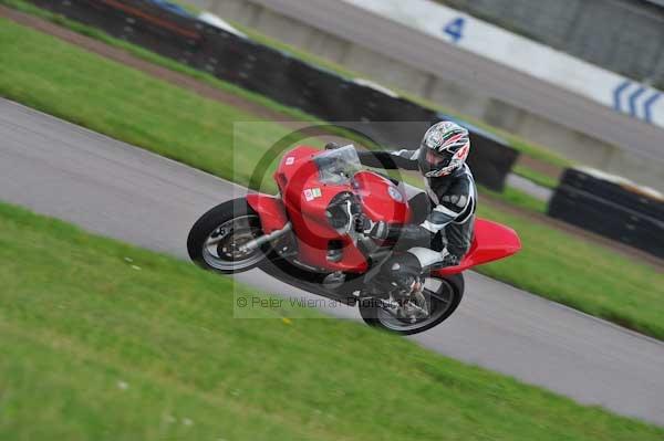 Motorcycle action photographs;Rockingham;Rockingham photographs;event digital images;eventdigitalimages;no limits trackday;peter wileman photography;rockingham corby northamptonshire;trackday;trackday digital images;trackday photos