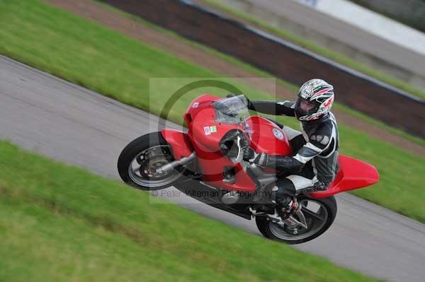Motorcycle action photographs;Rockingham;Rockingham photographs;event digital images;eventdigitalimages;no limits trackday;peter wileman photography;rockingham corby northamptonshire;trackday;trackday digital images;trackday photos