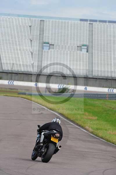 Motorcycle action photographs;Rockingham;Rockingham photographs;event digital images;eventdigitalimages;no limits trackday;peter wileman photography;rockingham corby northamptonshire;trackday;trackday digital images;trackday photos