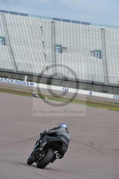 Motorcycle action photographs;Rockingham;Rockingham photographs;event digital images;eventdigitalimages;no limits trackday;peter wileman photography;rockingham corby northamptonshire;trackday;trackday digital images;trackday photos