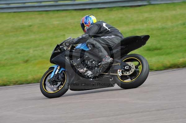 Motorcycle action photographs;Rockingham;Rockingham photographs;event digital images;eventdigitalimages;no limits trackday;peter wileman photography;rockingham corby northamptonshire;trackday;trackday digital images;trackday photos