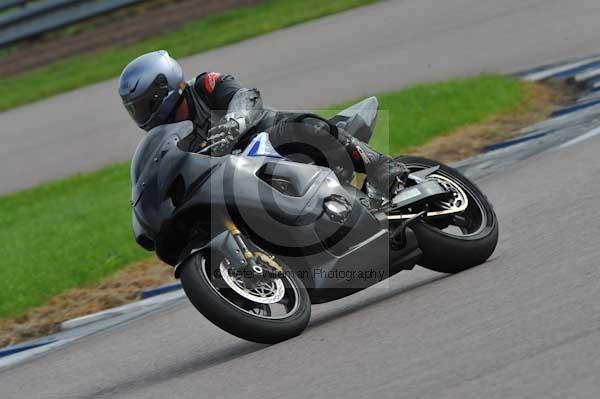 Motorcycle action photographs;Rockingham;Rockingham photographs;event digital images;eventdigitalimages;no limits trackday;peter wileman photography;rockingham corby northamptonshire;trackday;trackday digital images;trackday photos