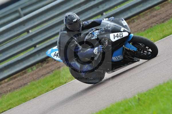 Motorcycle action photographs;Rockingham;Rockingham photographs;event digital images;eventdigitalimages;no limits trackday;peter wileman photography;rockingham corby northamptonshire;trackday;trackday digital images;trackday photos