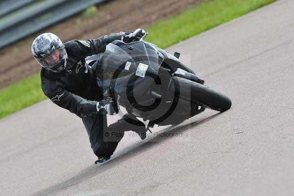 Motorcycle action photographs;Rockingham;Rockingham photographs;event digital images;eventdigitalimages;no limits trackday;peter wileman photography;rockingham corby northamptonshire;trackday;trackday digital images;trackday photos