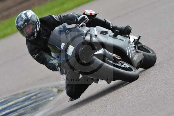 Motorcycle action photographs;Rockingham;Rockingham photographs;event digital images;eventdigitalimages;no limits trackday;peter wileman photography;rockingham corby northamptonshire;trackday;trackday digital images;trackday photos