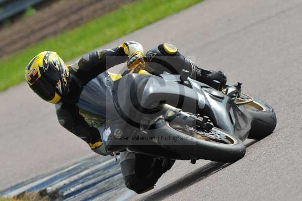 Motorcycle action photographs;Rockingham;Rockingham photographs;event digital images;eventdigitalimages;no limits trackday;peter wileman photography;rockingham corby northamptonshire;trackday;trackday digital images;trackday photos