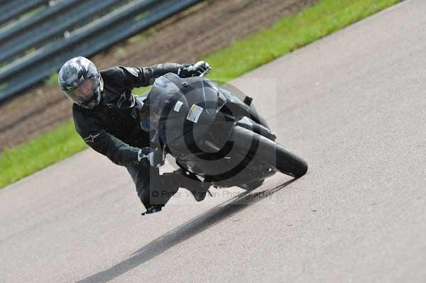 Motorcycle action photographs;Rockingham;Rockingham photographs;event digital images;eventdigitalimages;no limits trackday;peter wileman photography;rockingham corby northamptonshire;trackday;trackday digital images;trackday photos