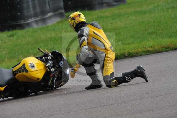 Motorcycle action photographs;Rockingham;Rockingham photographs;event digital images;eventdigitalimages;no limits trackday;peter wileman photography;rockingham corby northamptonshire;trackday;trackday digital images;trackday photos