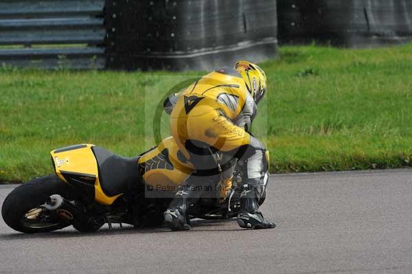 Motorcycle action photographs;Rockingham;Rockingham photographs;event digital images;eventdigitalimages;no limits trackday;peter wileman photography;rockingham corby northamptonshire;trackday;trackday digital images;trackday photos
