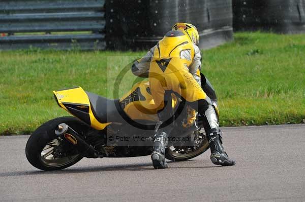 Motorcycle action photographs;Rockingham;Rockingham photographs;event digital images;eventdigitalimages;no limits trackday;peter wileman photography;rockingham corby northamptonshire;trackday;trackday digital images;trackday photos