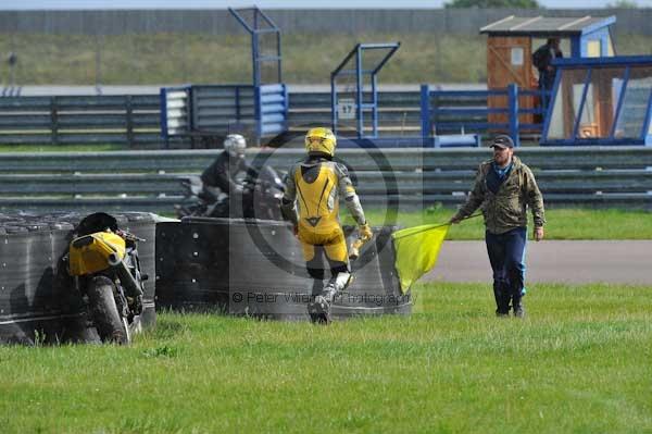 Motorcycle action photographs;Rockingham;Rockingham photographs;event digital images;eventdigitalimages;no limits trackday;peter wileman photography;rockingham corby northamptonshire;trackday;trackday digital images;trackday photos
