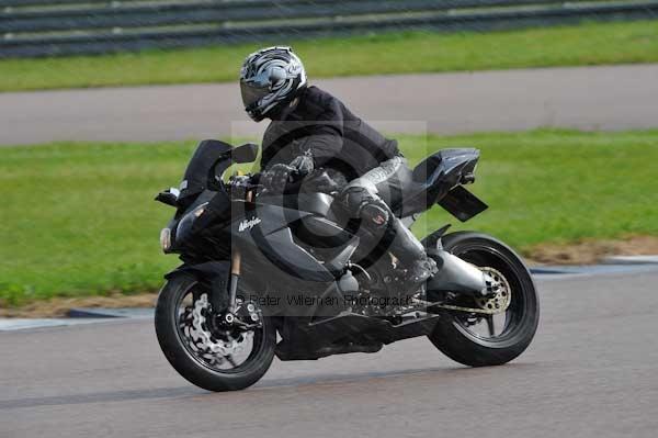 Motorcycle action photographs;Rockingham;Rockingham photographs;event digital images;eventdigitalimages;no limits trackday;peter wileman photography;rockingham corby northamptonshire;trackday;trackday digital images;trackday photos