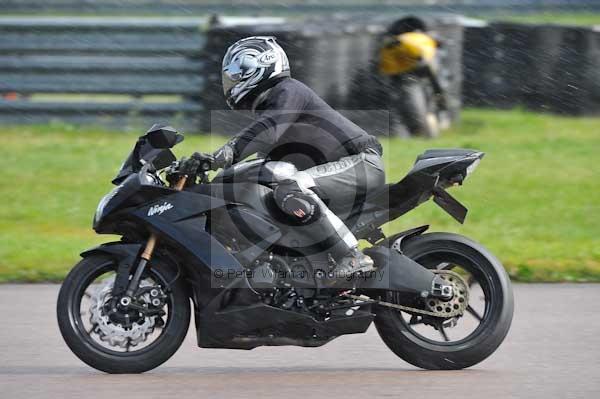 Motorcycle action photographs;Rockingham;Rockingham photographs;event digital images;eventdigitalimages;no limits trackday;peter wileman photography;rockingham corby northamptonshire;trackday;trackday digital images;trackday photos
