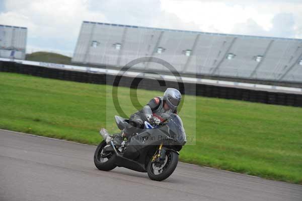 Motorcycle action photographs;Rockingham;Rockingham photographs;event digital images;eventdigitalimages;no limits trackday;peter wileman photography;rockingham corby northamptonshire;trackday;trackday digital images;trackday photos